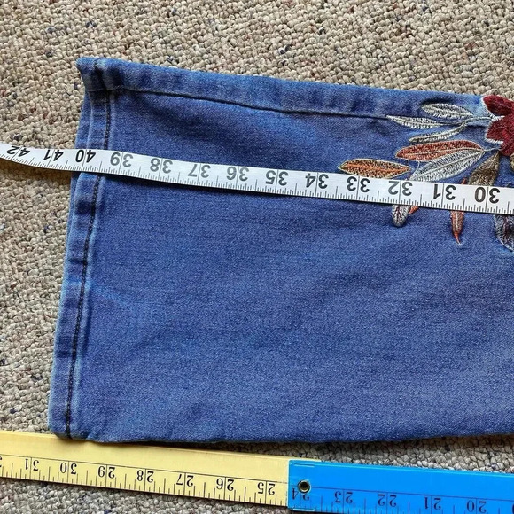 Floral Embroidered Bell Bottom Flare Leg Jeans Shein Lady 28 Fairy Cottagecore - Picture 3 of 9